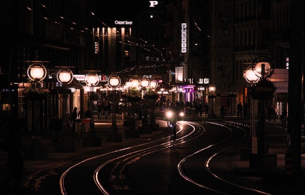0523 night street in Geneva.jpg