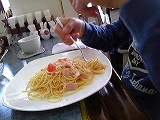 パスタ食す