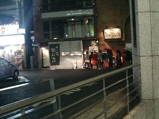 小雨振る中・・・