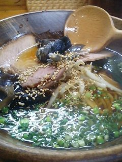 触っても、手に熱さが伝わらないのが利点