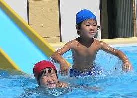 k2005.07.27幼稚園プールkh