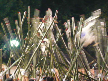 提灯祭り:提灯練り3