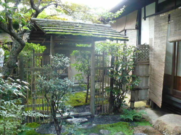 卯庵・露地