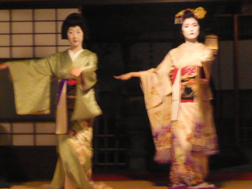 芸妓・舞妓「祇園小唄」