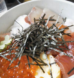 海鮮丼