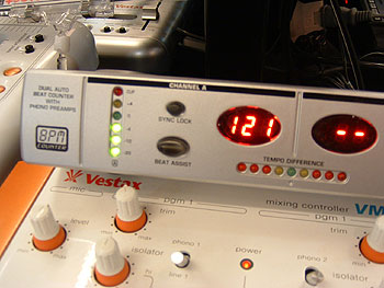 BEHRINGER BEAT800 デュアルビートカウンター