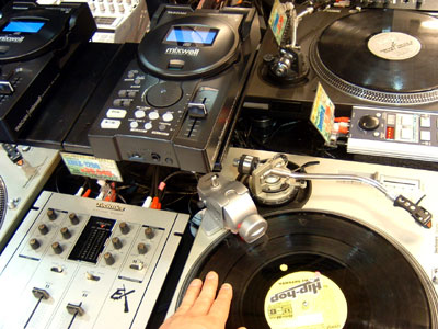 TASCAM CD-DJ1ついに入荷！！ | DJ機材専門店PowerDJ's Blog - 楽天ブログ