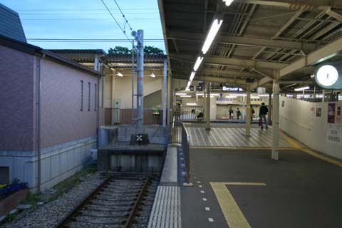 阪急甲陽線・夙川駅・甲陽線ホームの位置（２００７年４月１５日）