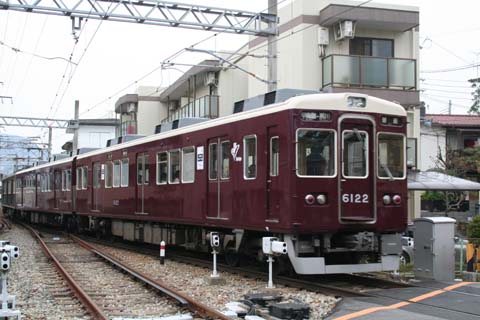 阪急甲陽線・夙川駅・甲陽園へむけ出発（２００７年４月８日）