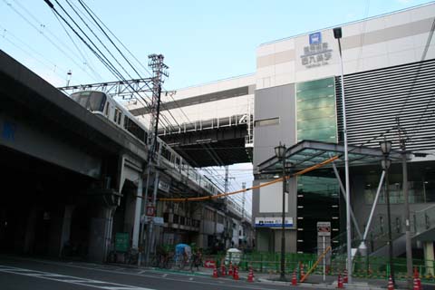 阪神・西大阪線・西九条駅・東口（２００９年３月８日）