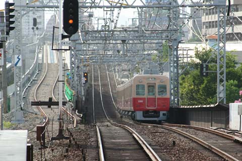 阪神・西大阪線・尼崎駅・阪神本線切替前（２００６年８月２０日）