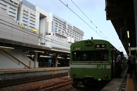 ＪＲ奈良線・京都駅・１０３系（２００８年８月９日）