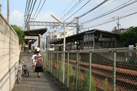 阪神・西大阪線・福駅改札口（２００６年８月２０日）