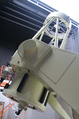日本へそ公園、テラ・ドーム内反射望遠鏡（２００９年７月２５日）