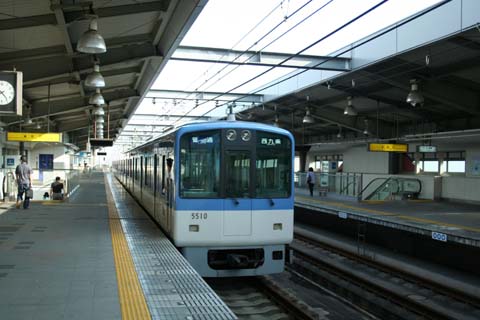 阪神・西大阪線・出来島駅ホーム（２００６年８月２０日）