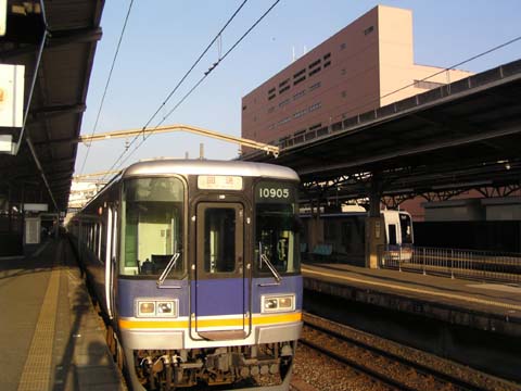 ＪＲ紀勢線・和歌山市駅・南海本線ホーム（２００５年１１月２３日）