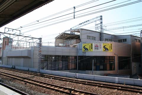 阪神・西大阪線・西九条駅・ＪＲホームより（２００７年８月１５日）