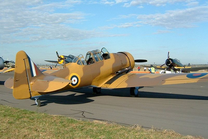 T-6 Texan (オアフ島） 映画・ゼロ戦の代役機として | 世界の