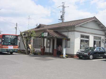 本納駅