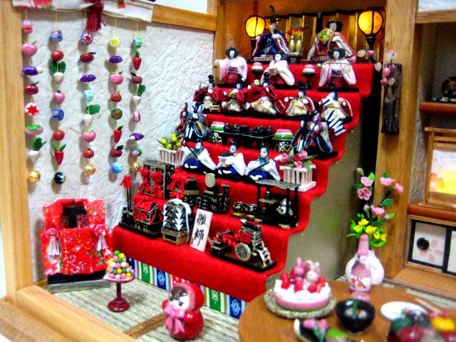七段雛人形飾りのある座敷 完成♪ 日本の伝統・ミニチュア・ドール