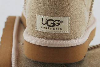 ugg 5825-4.jpg