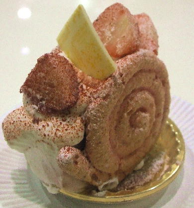 蝸牛型 苺と紅茶のケーキ ジャパンケーキショー東京 ガレットのお菓子日記 楽天ブログ