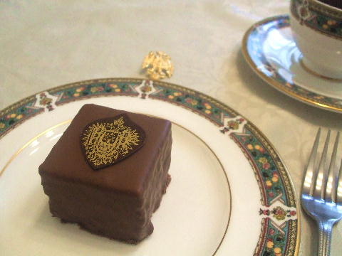 インペリアルトルテはウィーン伝統のチョコレートケーキ 伊勢丹 オーストリアフェア ガレットのお菓子日記 楽天ブログ