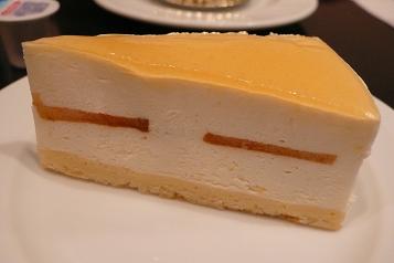 レアチーズケーキ(レモン風味)