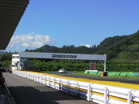 本庄サーキットで.jpg