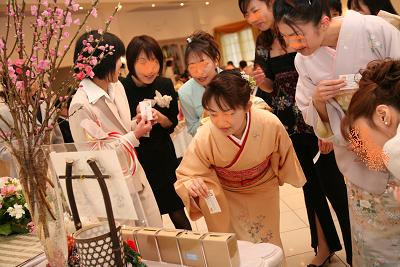 結婚式 １３ ドレス色当てクイズ でらっくま的日常生活 楽天ブログ