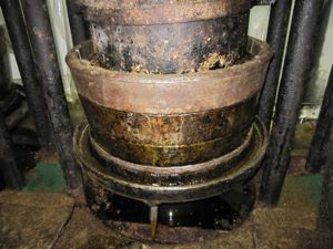 金守製油所絞る２