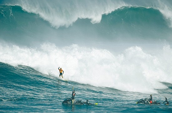 Huge Wave Ride Competition Was Held In North Shore ノースショアで最大のサーフィン大会 アロハリアム 楽天ブログ