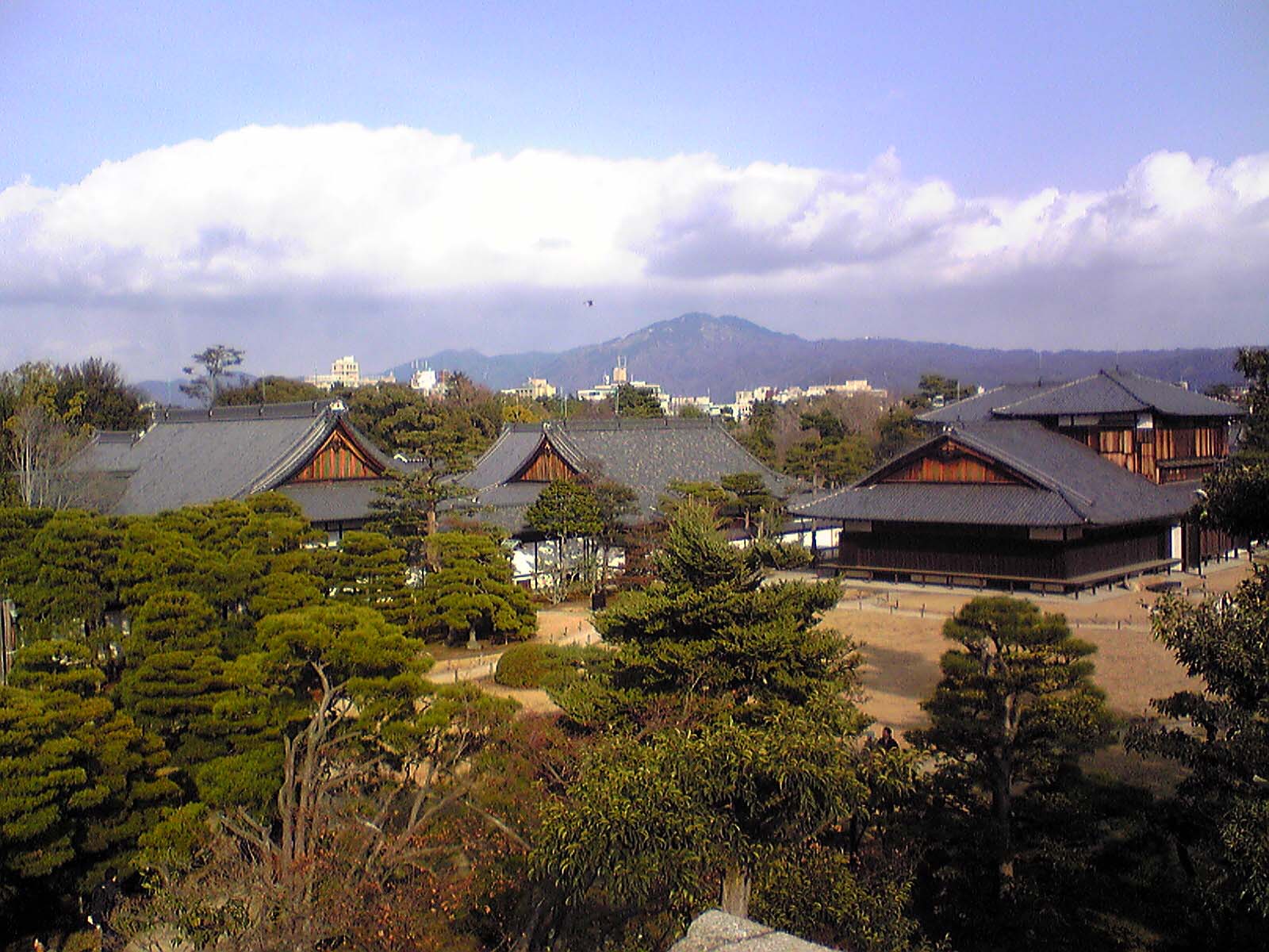 二条城〜天守台からの眺望(本丸御殿など)