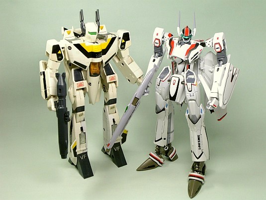 今年は「バルキリー」の誕生年です！【DX超合金 1:60 VF-25F