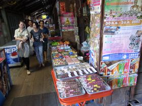 バーンプリー古市場の駄菓子屋