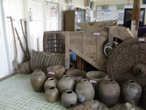 博物館内の農具展示