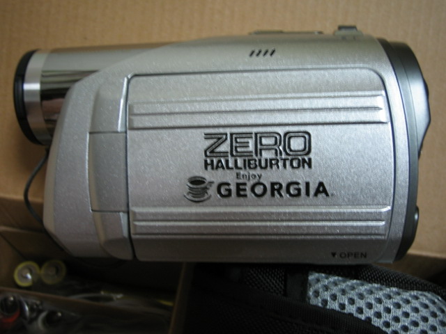 コカZERO HALLIBURTON ゼロハリバートンのビデオカメラ 電池で撮影