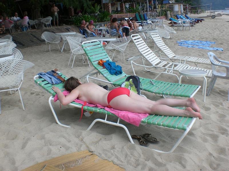 「無防備な女性」の画像検索結果