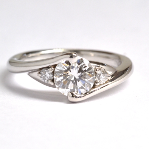 1ct立て爪の婚約指輪を普段使いできるデザインへリフォーム | オーダージュエリーリフォーム・婚約指輪/結婚指輪【ジュエリー工房セリオ