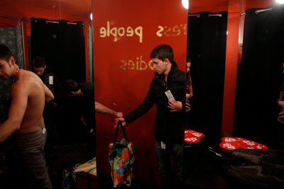 free_cloths_sale02_m.jpg
