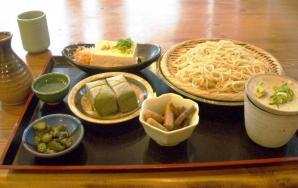 清九郎のお蕎麦＆ぬる燗で･･･⊂(--＊ )ゴクゴク 0。(*-_-*)_U 大人の味だね☆