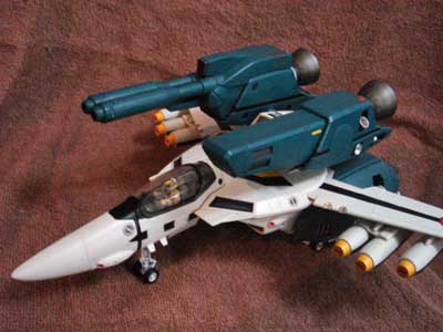 YAMATO 1/48 VF-1S ロイ・フォッカー機 スーパーバルキリー