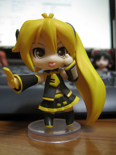 ○2ちゃんねる出身 亞北ネル を開けてみた。 【ねんどろいど