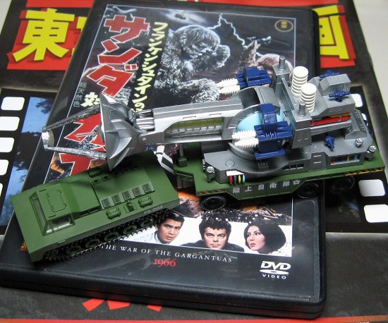 特撮リボルテック　メーサー殺獣光線車　海洋堂 SERIES No.015 メーサー殺獣光線車 « 特撮リボルテック