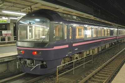 お座敷電車「華」が入線でしたが・・・・。 | 鉄道・クルママニアの雑記帳 - 楽天ブログ