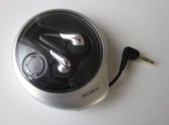 安くて音の良いイヤホン SONY MDR-E931 | お気に入りのカバン と