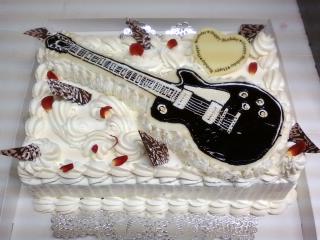 半立体ギターデコレーションケーキno1 デコレーションケーキのデリバリーショップ 楽天ブログ