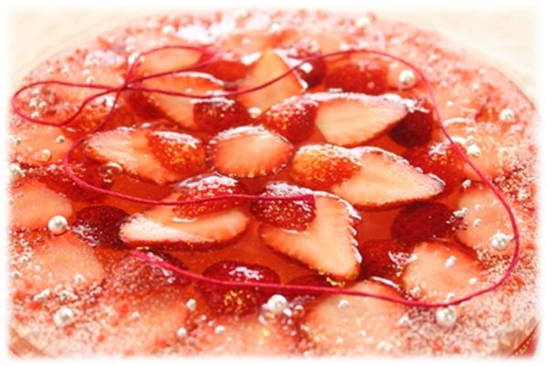 いちごのキラキラ・バースデーケーキ | ouchi cafe *Apple berry