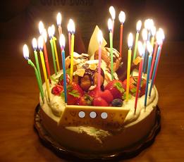 私の誕生日 27本のロウソク バースデーケーキ 主婦マニィpinkyの必要なものだけ 節約 育児 株日記 楽天ブログ