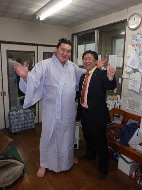 名古屋で相続税に強い税理士のブログ:（画像アップ）白鵬関の浴衣がやっと完成…
